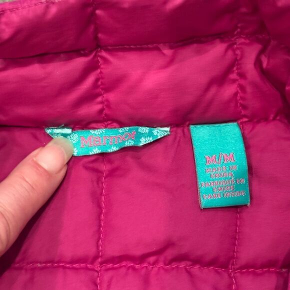 Marmot Fuchsia Quilted Vest Size Medium - Picture 3 of 4